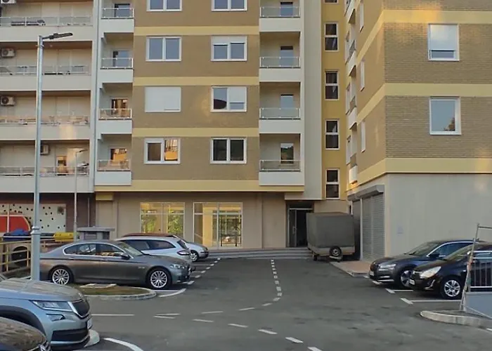 Lena 51 Bl شقة بانيا لوكا